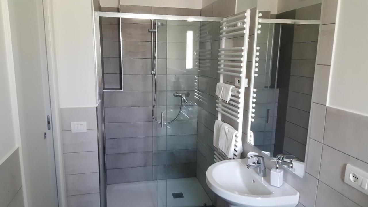 Il Melograno Hotel Peschiera del Garda Luaran gambar